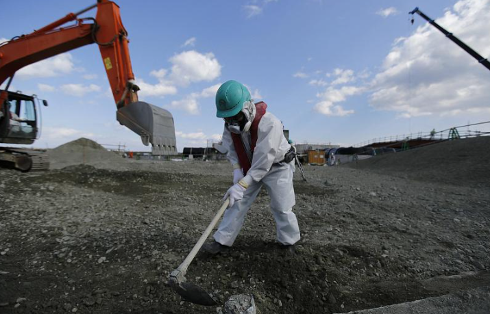 Змеи помогают контролировать радиацию на Фукусиме
