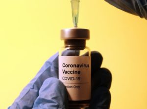 вакцина от ковид фото