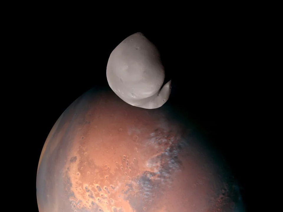 фото марсианской луны